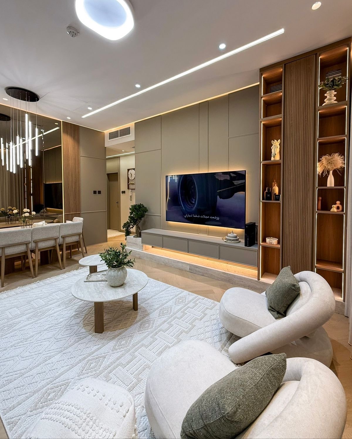 ديكورات القطيف وتصاميم داخلية عصرية للمنازل والفلل تتميز ديكورات القطيف بتنوع التصاميم الحديثة التي تجمع بين الأناقة والعملية، سواء للمنازل…